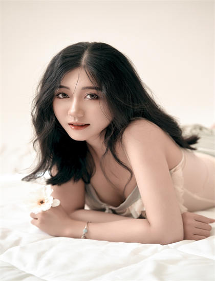 文化分析替嫁后夫人马甲藏不住了：探索社会变迁与人文精神的体现 认识电影作为文化载体的功能